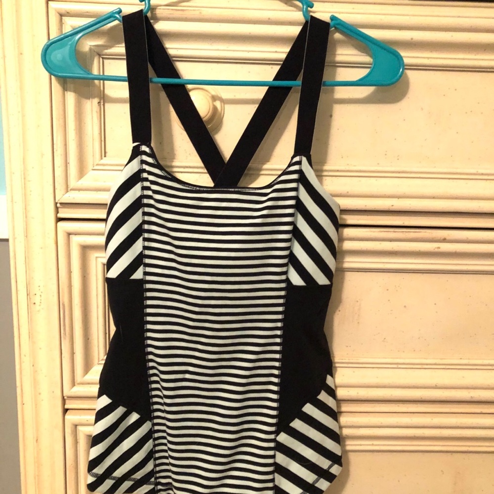 Lululemon tank top